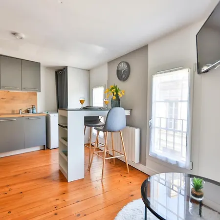 Le Douillet #centre #100m Des Quais *