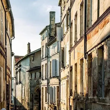 Le Douillet #centre #100m Des Quais Cognac