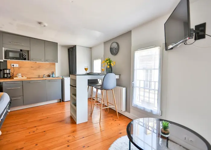 Le Douillet #centre #100m Des Quais *